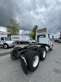 Ryder Stock ID: 239942 Transmission Type/Speed: AMT 13 Engine: DIESEL X15 GHG'17 450/1800 Horse Powe... (image 5)