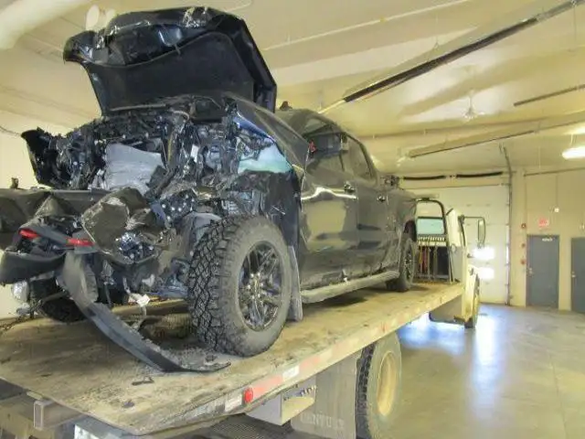 2019 2020 2021 CHEVROLET SILVERADO 1500 LEATHER SEATS CONSOLE in Auto Body Parts in Mississauga / Peel Region - Image 4