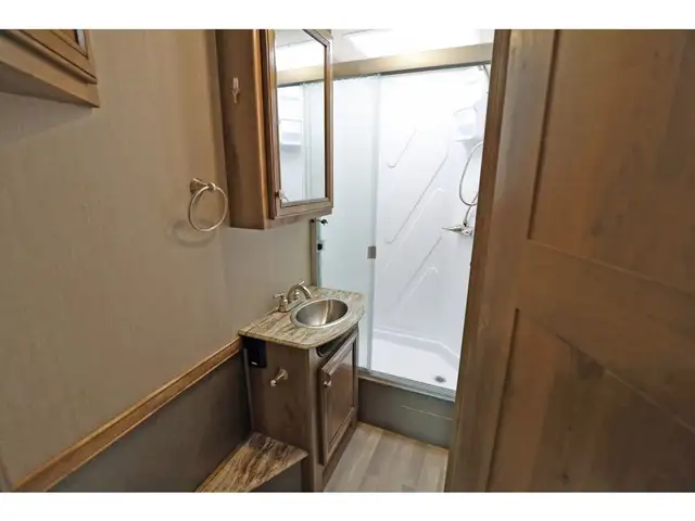 2020 Holiday Rambler Admiral 28A 2 extension Classe A 2020 in RVs & Motorhomes in Laval / North Shore - Image 19