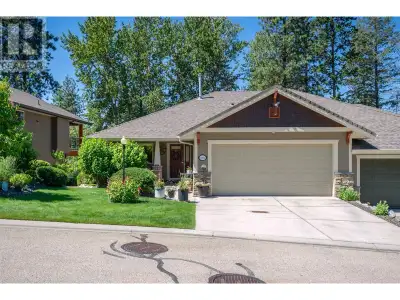 BEAUTIFUL 3 bdrm + DEN, 2.5 bath VILLA offering peace & tranquility while perfectly situated on Suns...
