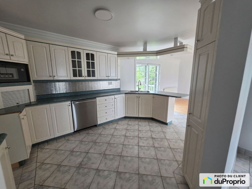 $480,000 - Bungalow for sale in Sept-Iles — photo 2