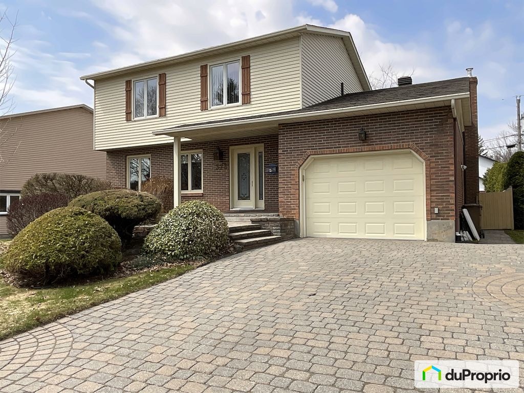 $985,000 - 2 Storey for sale in St-Bruno-De-Montarville — photo 1
