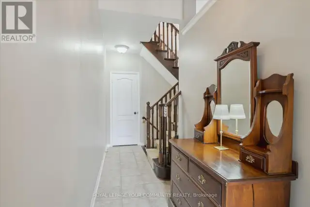 118 CHAPMAN COURT Aurora (Aurora Grove), Ontario in Houses for Sale in Markham / York Region - Image 8