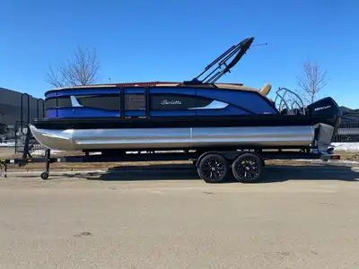 PRE-OWNED 2023 Barletta Lusso L23U, Mercury 250HP Verado V8 Engine with 57 Hours, on a Boatmate Tand...