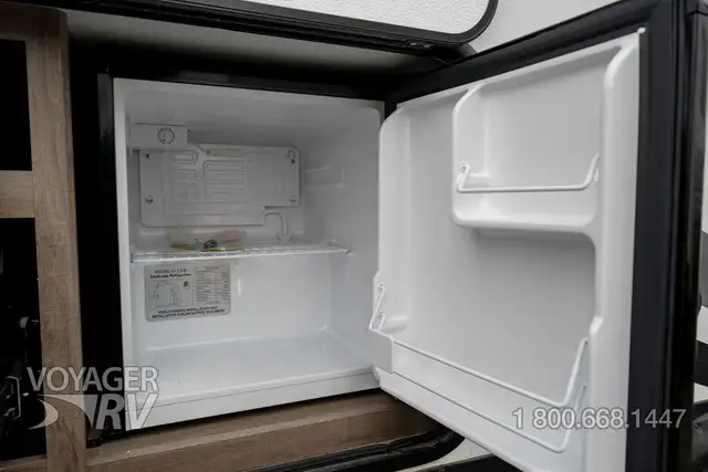 2023 Grand Design Imagine XLS 23BHE in Travel Trailers & Campers in Kelowna - Image 46