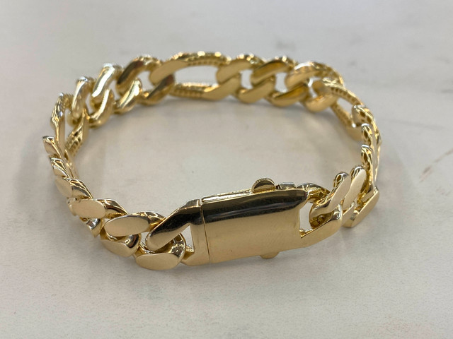 NEW! 10K Gold Men's Wide Bracelet - Hollow in Jewellery & Watches in City of Toronto