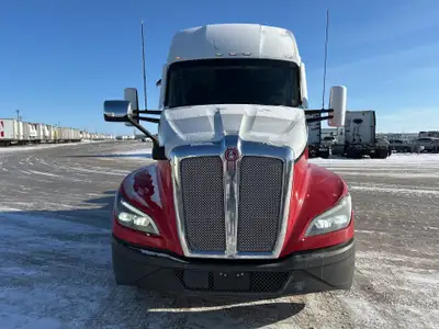 2022 Kenworth T680 Next-Gen Paccar MX-13 6 Cylinder 12.9 L Diesel 456 hp Engine, Auxiliary Power Uni...