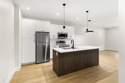 Looking for a Spacious, Luxury Apartment? Welcome to Domaine Breaux-Bridge Estate, located in the he...