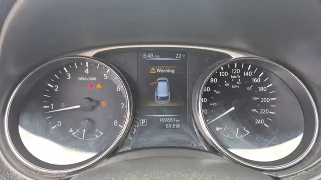 2014 Nissan Rogue S, AWD in Cars & Trucks in Hamilton - Image 13