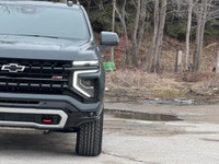 Powerful Gas V8 6.2L engine with 4x4 capability - Advanced Navigation System and Satellite Radio - A... (image 6)