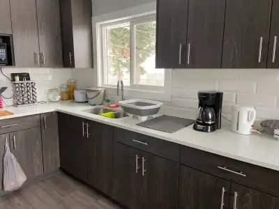 1,. 6116 centre street NE one big bedroom in the main floor close to downtown 2. Newly brand new ren...