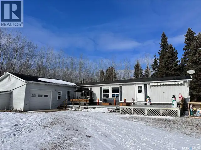 Armstrong Acreage - Chitek Lake Spiritwood Rm No. 496, Saskatche in Houses for Sale in Prince Albert - Image 2
