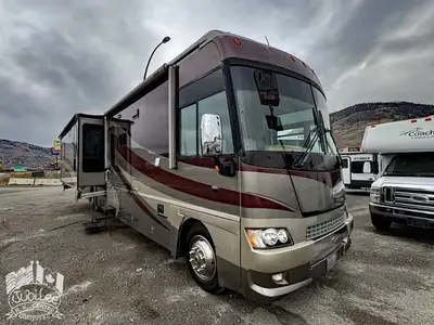 2006 Winnebago Adventurer 38T Spacious motorhome designed for comfort and convenience, perfect for l...