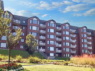 Welcome to 91 Nelson's Landing (Condo Style Apartments) Spacious Floor Plan Walk-in Closet Includes...