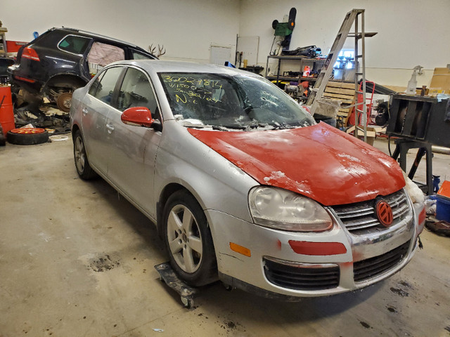 Parting out a 2009 VW Jetta 2.0L TDI in Engine & Engine Parts in Lethbridge - Image 2
