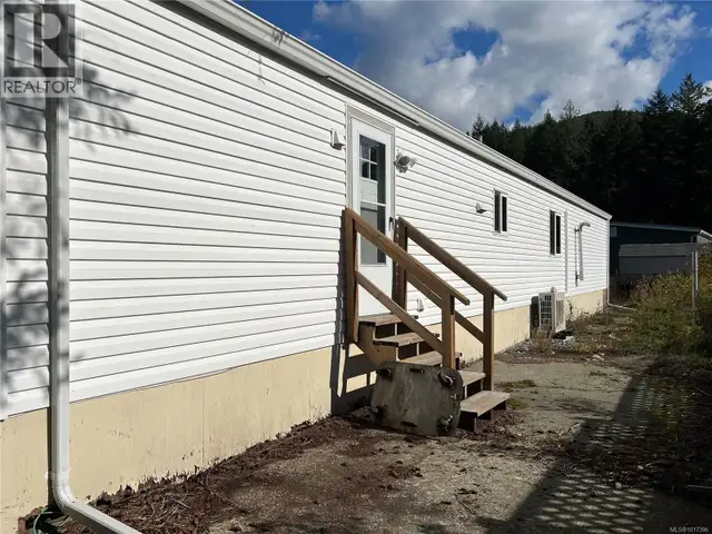 602 Matchlee Dr Gold River, British Columbia in Houses for Sale in Campbell River - Image 13