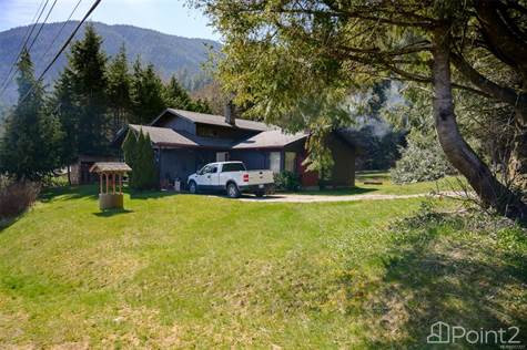 231 Sayward Hts in Houses for Sale in Campbell River - Image 2