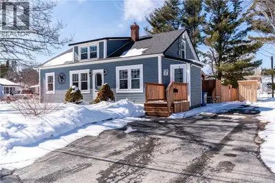 Welcome to 113 Grandview Avenue, a delightful 1.5 storey home that truly embodies the warmth and com...