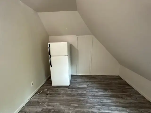 Room Available NOW!  West Broadway62863329703298122