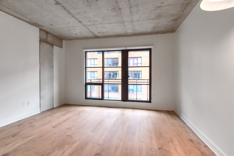 2.5 STUDIO Condo appartement LUXE à louer Old Port-Domo 2