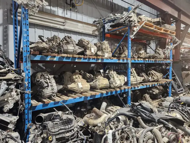 GMC SIERRA, CHEVY SILVERADO 1500 2500 3500 TRANSFER CASES in Transmission & Drivetrain in Calgary - Image 2