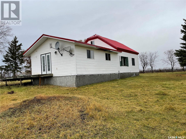 13kms West of Meadow Lake Meadow Lake Rm No.588, Saskatchewan in Houses for Sale in Prince Albert - Image 2