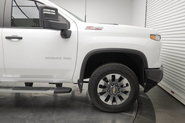2024 Chevrolet Silverado 2500HD Custom in Cars & Trucks in Calgary - Image 3