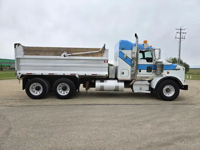 2005 KENWORTH T800 in Heavy Trucks in Kamloops - Image 7