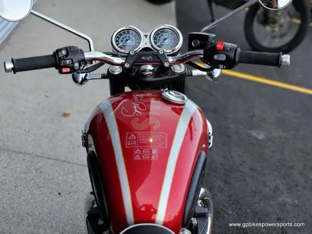 Triumph Bonneville T120 Elvis Presley Limited Edition Carn in Street, Cruisers & Choppers in Oshawa / Durham Region - Image 8