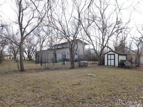 218 South AVENUE in Houses for Sale in Moose Jaw - Image 2