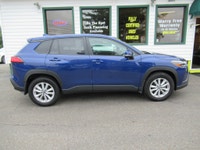 Fresh off lease from Toyota this super rare Corolla Cross is in super condition! Loaded up nicely wi... (image 8)