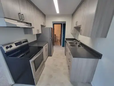 1 Bedroom Apartment for Rent - 3193 Barons Rd