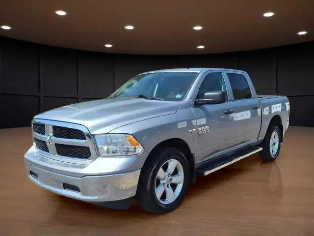 2023 RAM 1500 Classic SLT CLEAN CARFAX, 4x4, HEMI, CALL NOW!!