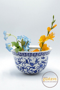 Vase à plantes de 10" blanc et bleu
