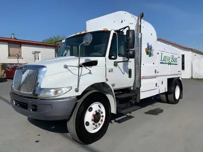 We ship anywhere in Canada and USA. Nous livrons partout au Canada et aux États-Unis. Moteur : Inter...