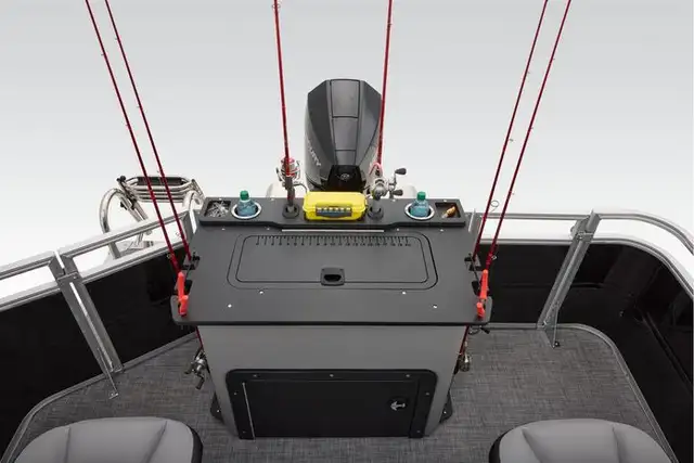 2026 Sun Tracker SportFish 22 XP3 TRITOON -pontoon boat in Powerboats & Motorboats in Prince Albert - Image 30