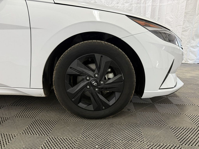 2022 Hyundai Elantra PREFERRED IVT W-SUN & TECH PACKAGE in Cars & Trucks in Lloydminster - Image 4