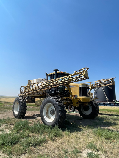 6100 Hrs Located in Weyburn, SK Buy, Sell & Consign Farm Machinery - Outside The Auction. Trades Wel...