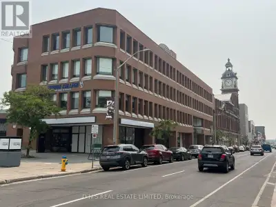 Great leasing opportunity in busy Peterborough Square in the heart of downtown. This prestige office...