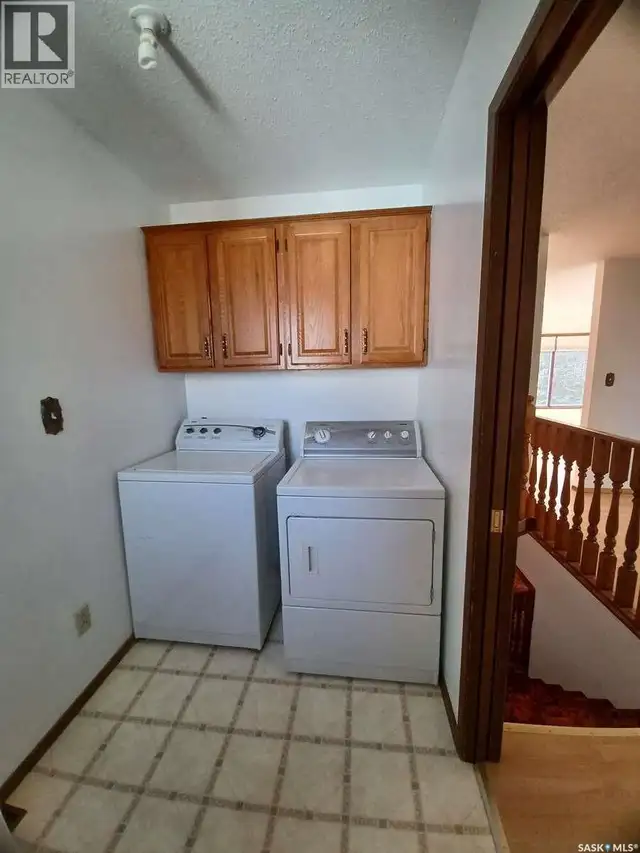 113 5th AVENUE Gravelbourg, Saskatchewan in Houses for Sale in Moose Jaw - Image 28