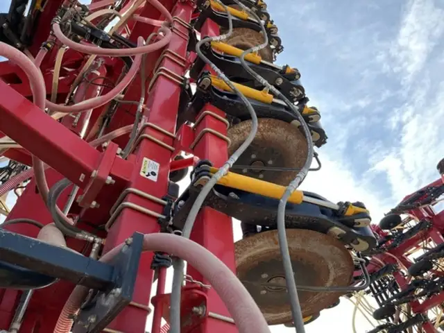 2023 Bourgault 3330 SE in Farming Equipment in Swift Current - Image 31