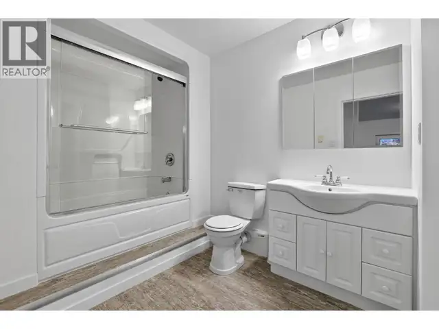 138 SALIKEN Drive Penticton, British Columbia in Houses for Sale in Penticton - Image 20