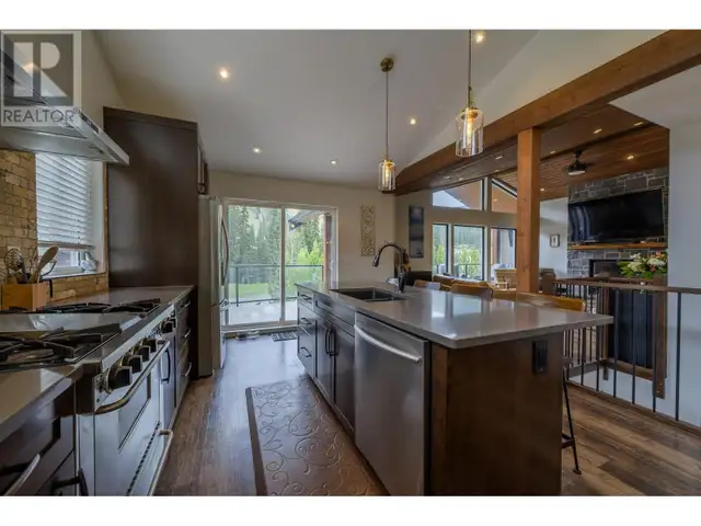 2401 FAIRWAYS Drive Sun Peaks, British Columbia in Houses for Sale in Kamloops - Image 15