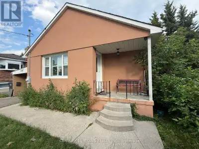 Enjoy Bright & Spacious detached Bungalow House With 3+ 1 Br & 2 Washrooms in the Heart of Brampton...