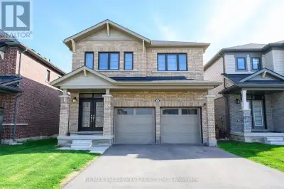 Luxury living at its finest in one of Stoney Creeks most sought-after neighborhoods. This stunning d...
