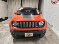 Great looking 15 Renegade with all wheel drive, backup camera, bluetooth, heated seats and more. 2.4... (image 1)