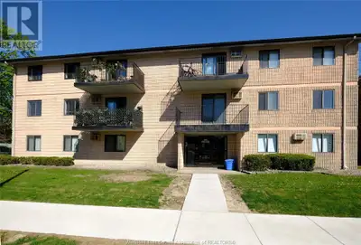 Welcome to the village of Sandwich. This two bedroom condo is located between the two bridges to the...