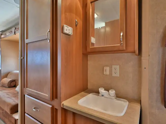 2010 Trailblazer T240S in Travel Trailers & Campers in St. Albert - Image 19