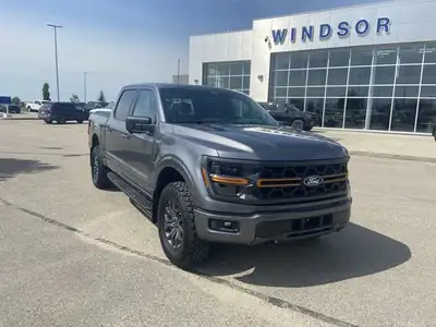 ENGINE: 5.0L V8 -inc: auto start/stop technology system GVWR: 7 100 lbs (3 221 kgs) Front License Pl...