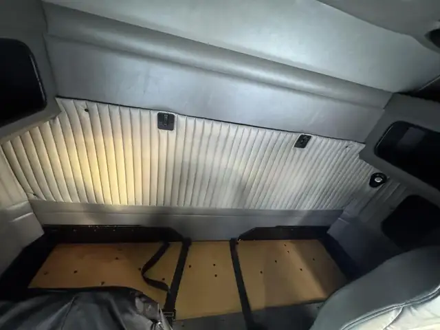 2012 KENWORTH T800 in Heavy Trucks in Saskatoon - Image 30